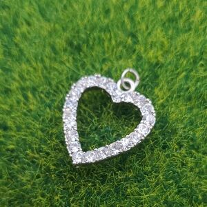 Elegant Crystal Heart Pendant P403